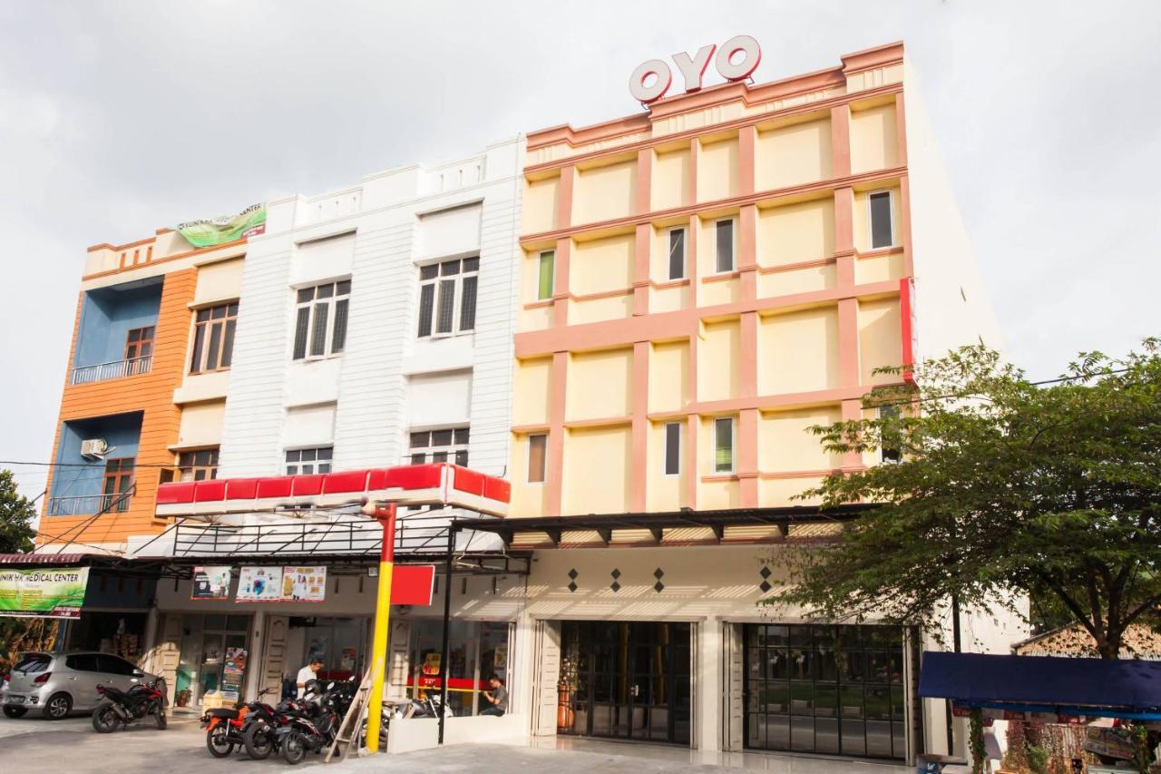 Oyo 2361 Hotel Winston Glugur Eksteriør bilde